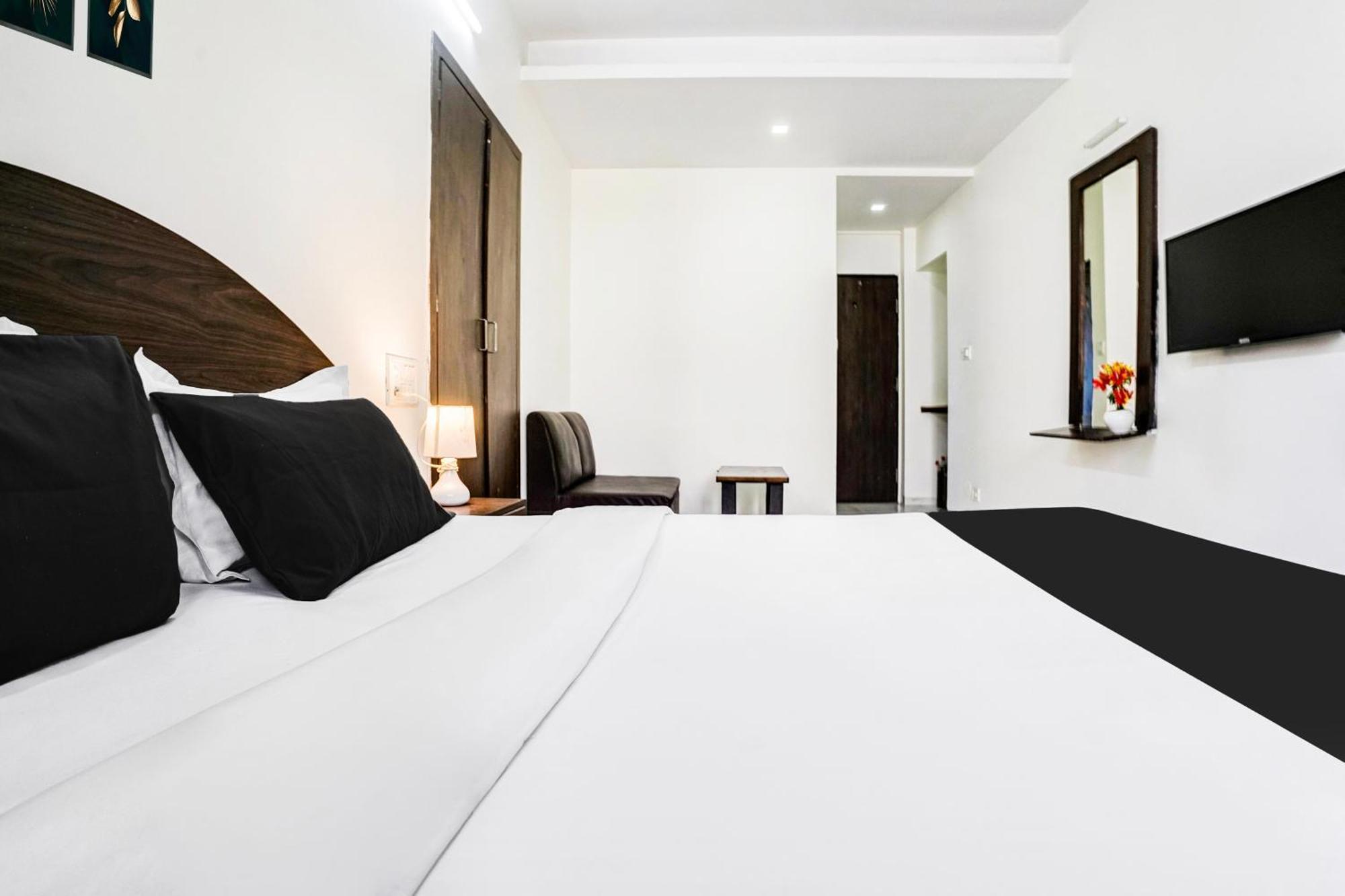 Super Hotel O Nashik Near Vijay Mamta Theatre Formerly Sahara Inn Exteriér fotografie