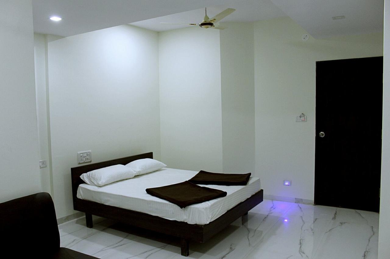 Super Hotel O Nashik Near Vijay Mamta Theatre Formerly Sahara Inn Exteriér fotografie